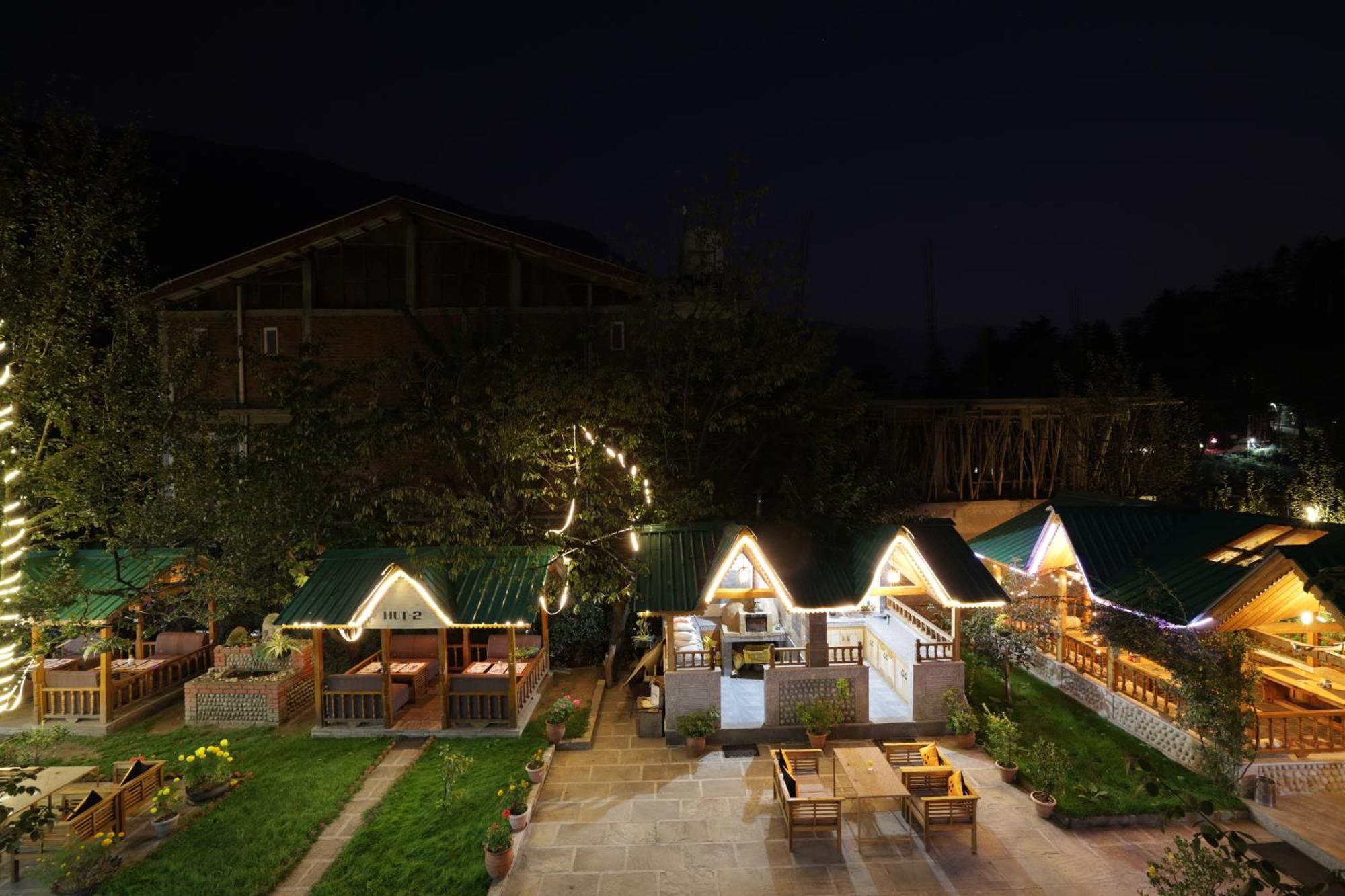Hide-In Old Manali Hotel Exterior photo